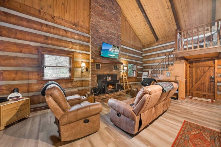 Cabin with hot tub & grill | Mountain view — photo 5