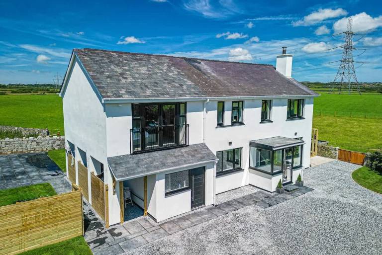 Ferienhaus  Llanddyfnan