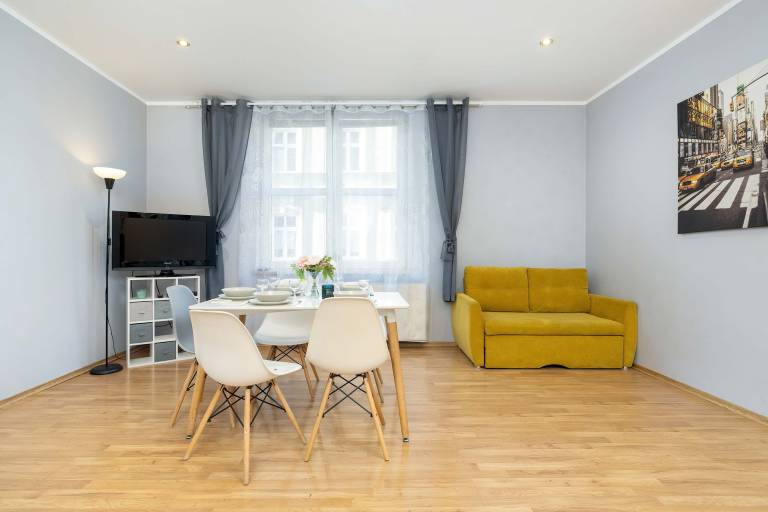 Family-oriented apartment with fast internet | Near Main Square | Pets are welcome — photo 3
