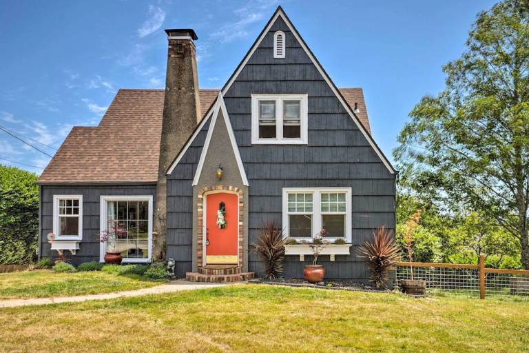 House  Coos Bay
