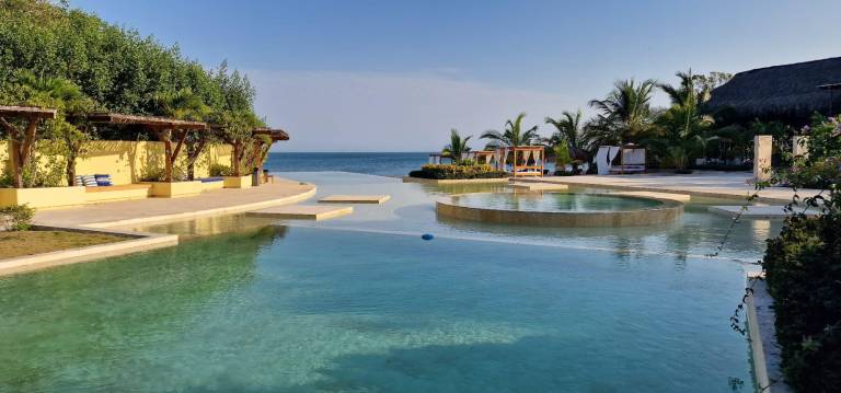 Fully equipped big vacation home with grill, pool & jacuzzi | Dogs allowed in Cartagena