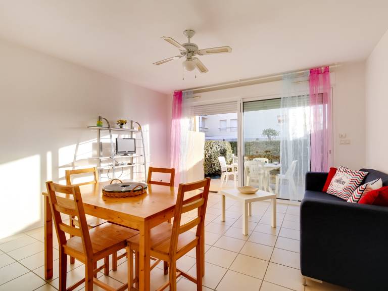 Biscarrosse: Appartement T3, 2 Chambres, Terrasse, Parking Privé à 50m de la Plage — photo 4