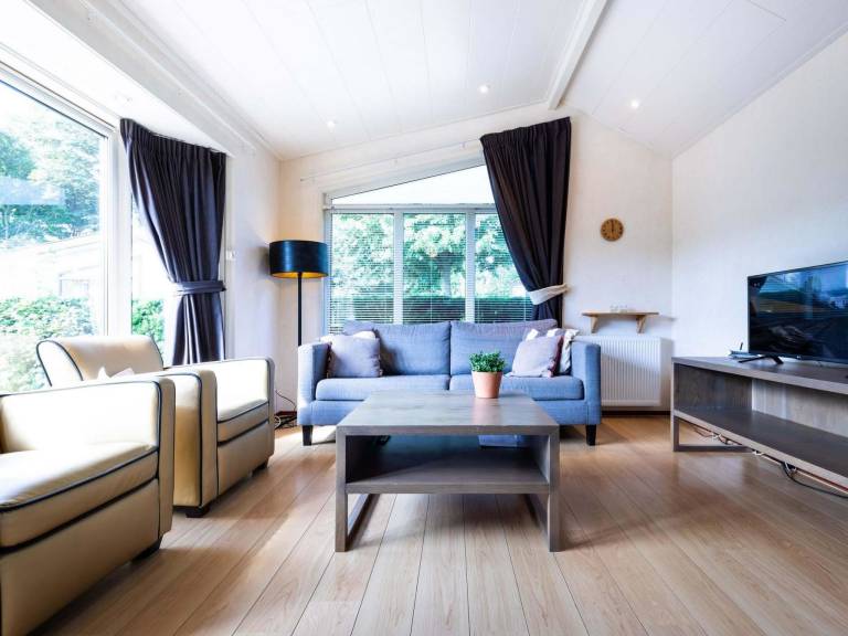Vacation home with terrace — photo 4