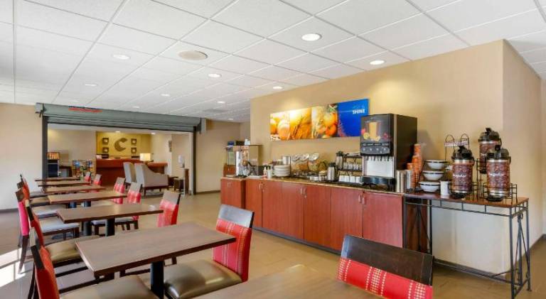 Comfort Inn — photo 3
