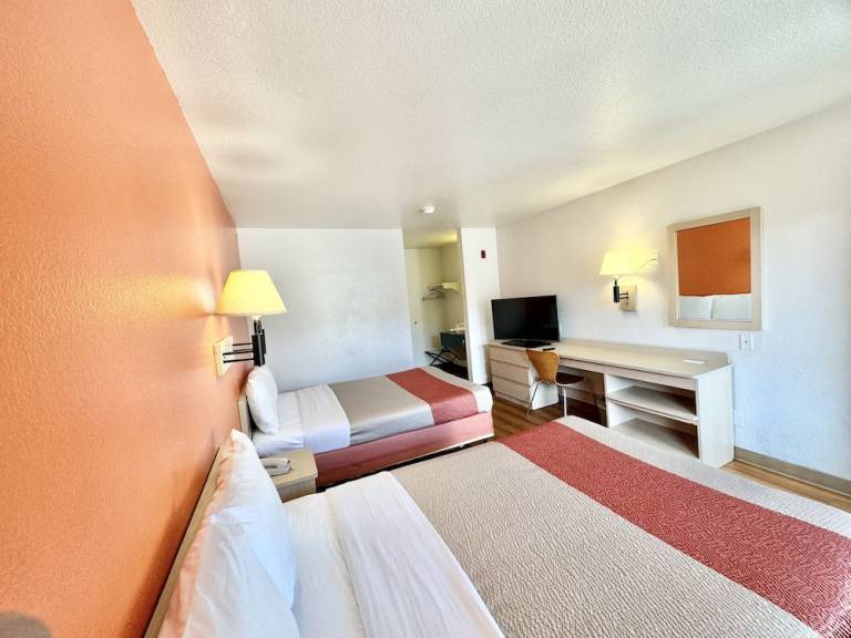 Motel  Long Beach