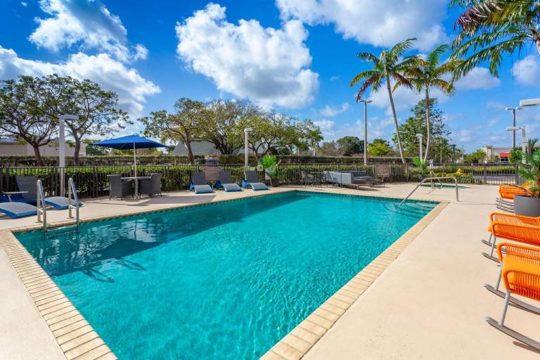 Hampton Inn Ft. Lauderdale-Commercial Blvd. — photo 2