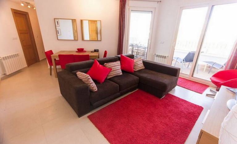 Holiday apartment with terrace, garden & pool — photo 2