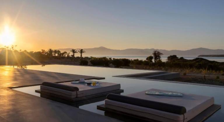 Villa with patio, yard & private pool | Good for workation — photo 4
