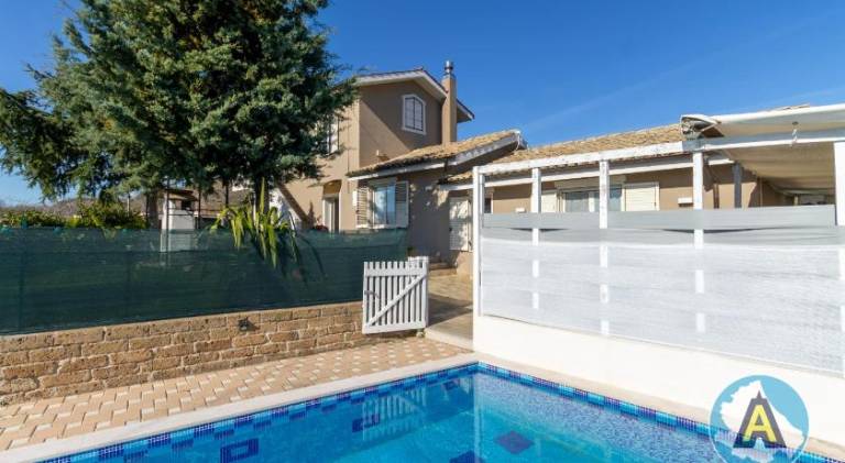 Villa with pool | Dogs allowed in Montesilvano