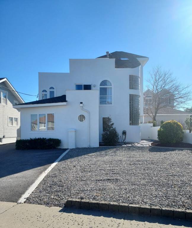 House  Bay Head
