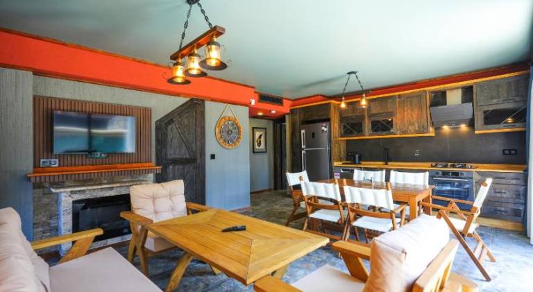 Fully equipped villa with yard, terrace & private pool | Pets are welcome — photo 5