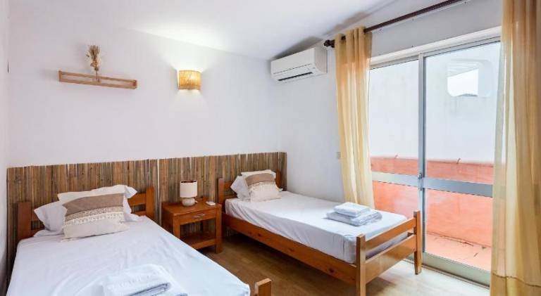 Holiday apartment with pool | Close to the beach | Pet-friendly — photo 2