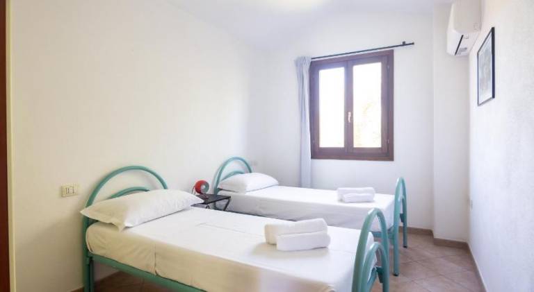 Holiday apartment with 2 rooms for 6 persons — photo 4