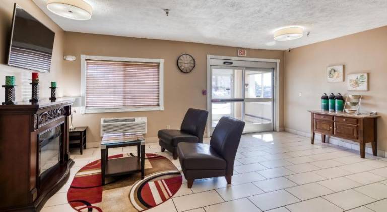 Quality Inn & Suites Springfield Southwest near I-72 — photo 5