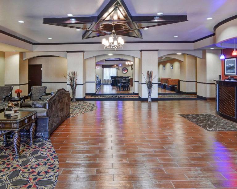 Comfort Suites Lake Worth — photo 2