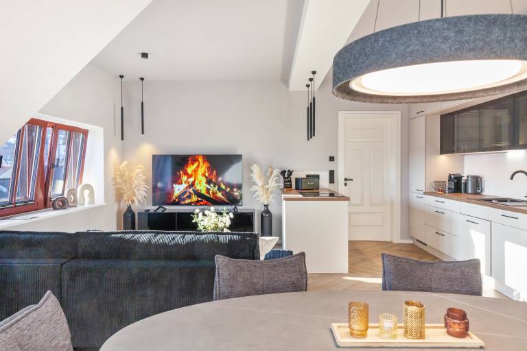 The Summit Rooftop Spa Meissen – Luxury Penthouse with Private Jacuzzi & Sauna — photo 5