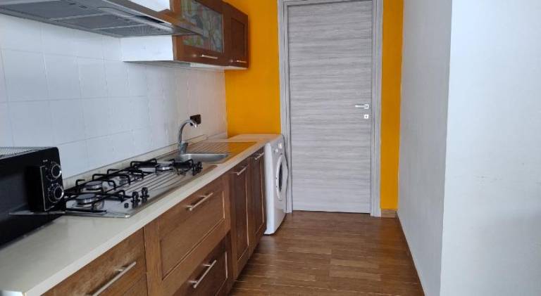 Serviced apartment with terrace, garden & pool — photo 3