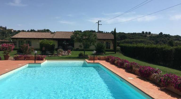 Farm with pool, garden & grill — photo 5