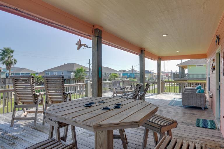Walk to Beach: Coastal Gem in Bolivar Peninsula! — photo 3