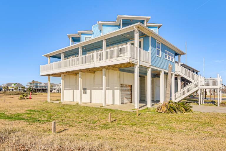 Steps to Sand: Spacious Crystal Beach Home w/ View — photo 2