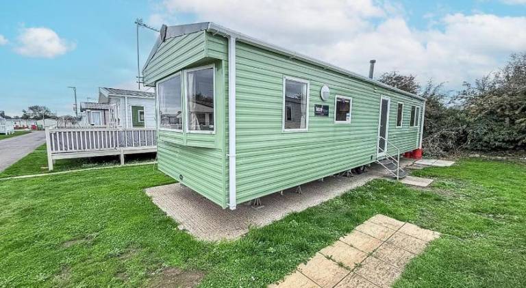 8 Berth Caravan At California Cliffs By Scratby Beach In Norfolk Ref 5Oo42K in Great Yarmouth