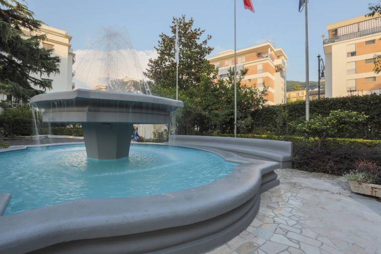Lovely holiday apartment with hot tub, garden & patio | Suitable for remote work | Pet-friendly in Sorrento