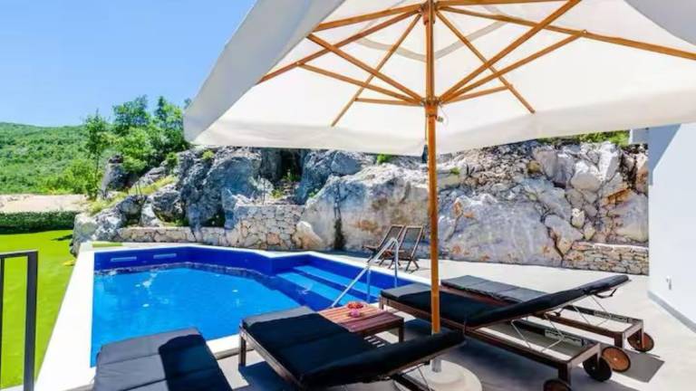 Fully equipped pleasant villa with garden, private pool & barbeque | Pets are welcome — photo 2