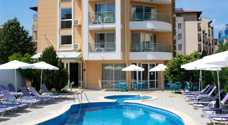 Serviced apartment with pool & yard | Perfect for remote work in Sunny beach