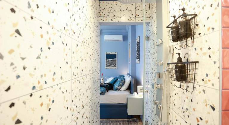 Holiday apartment with jacuzzi & patio — photo 3