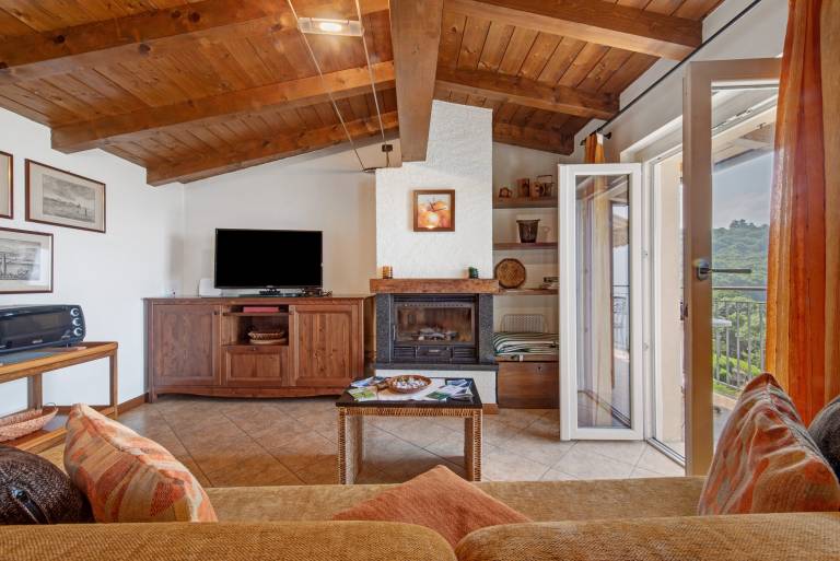 Apartment 'Splendido loft panoramico' with Lake View & Wi-Fi — photo 4