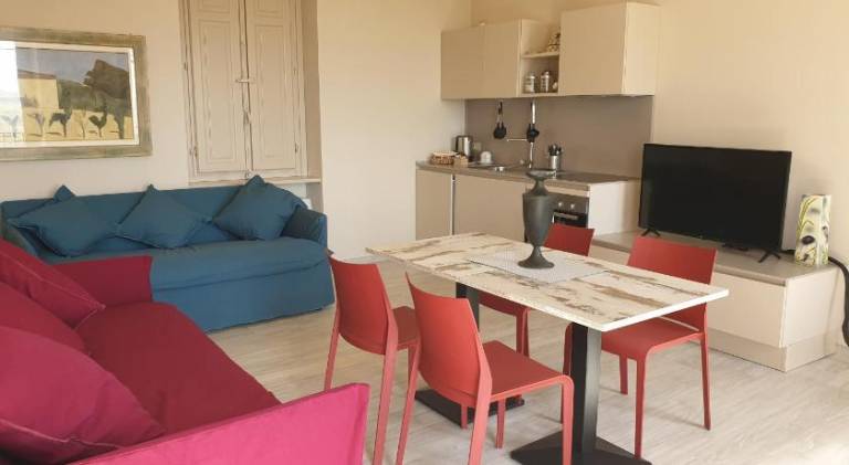 OLIVOLA APARTMENTS — photo 2
