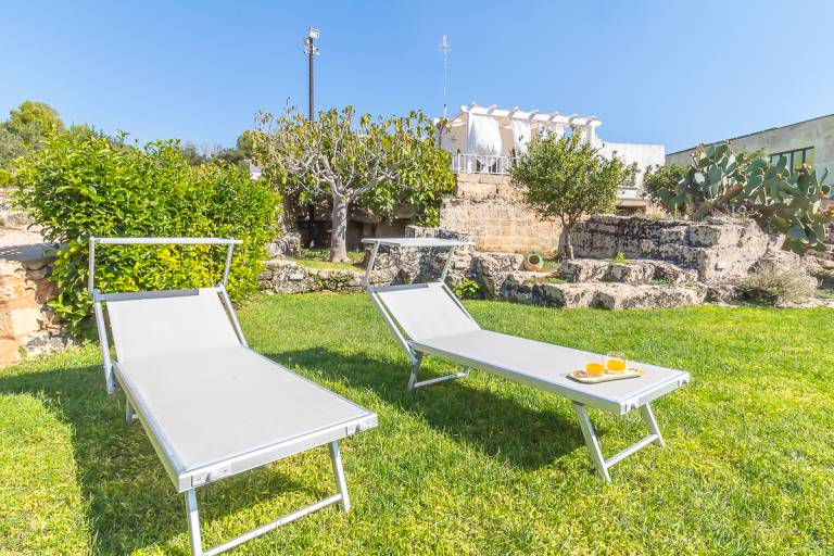 Villa with barbeque, garden & private pool | Nature view — photo 4