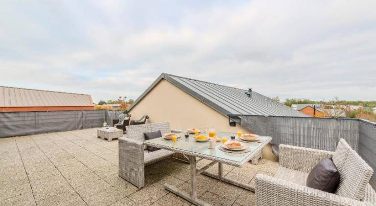 Fully equipped rental apartment with terrace | Pets allowed — photo 4