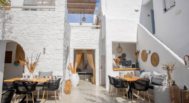 Serviced apartment with terrace & yard in Paro