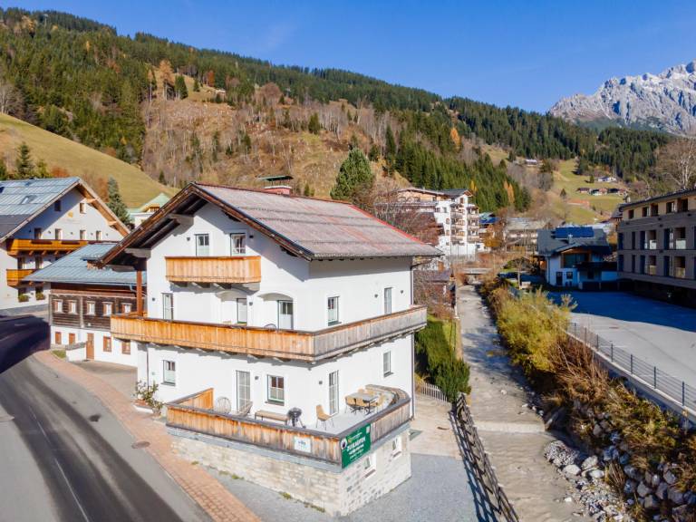 Ferienwohnung mit Hund in Dienten am Hochkönig für max. 2 Personen Ferienwohnung mit Hund in Dienten am Hochkönig für max. 2 Personen