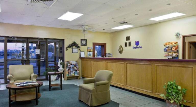 Knights Inn - Brenham, TX — photo 5
