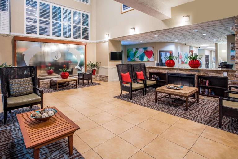 Ramada Plaza by Wyndham Nags Head Oceanfront — photo 4