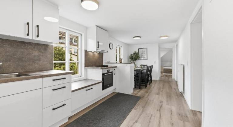 BackHome - MAISIONETTE - 120qm - Fantastische Schlosslage - SmartTV - Waschmaschine - Netflix - 24h in Ludwigsburg