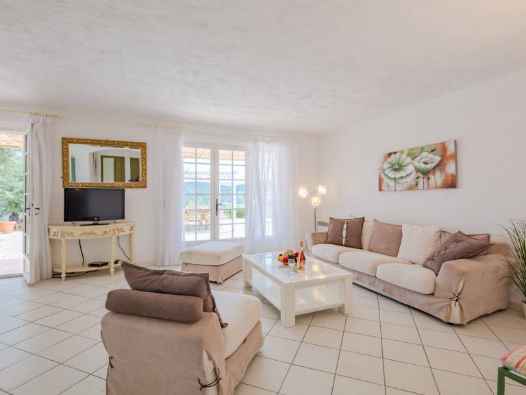 Fully equipped charming house with private pool, terrace & BBQ | Dogs allowed — photo 3