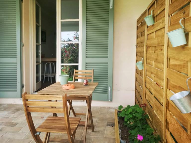Vacation home with grill & garden — photo 5