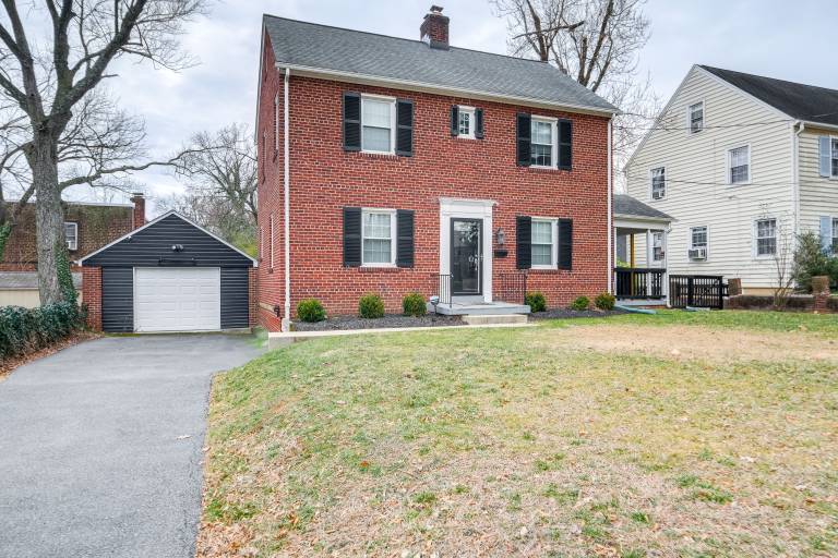 House  Hyattsville