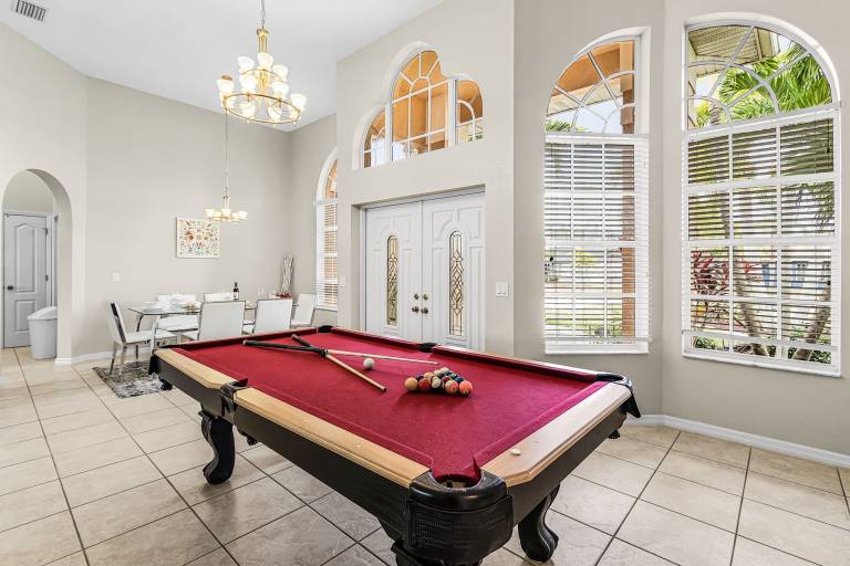 Luxury 4 Bedroom, Heated Pool. Billiard Room! Amazing Upscale Decor!- Villa Jolie - Roelens — photo 4