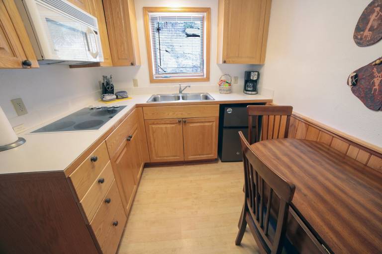 Family-friendly cabin with private pool | Dogs allowed — photo 4