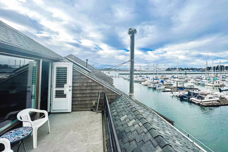 Condo  Newport