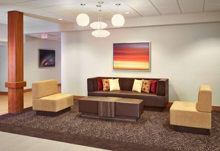 DoubleTree by Hilton West Edmonton — photo 4