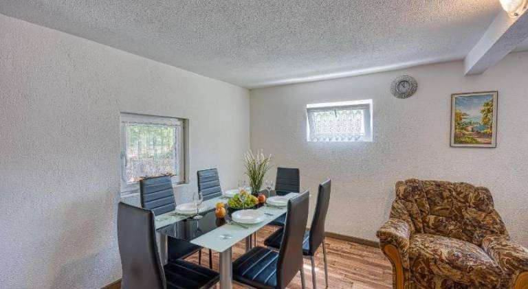 House with 2 rooms for 6 persons — photo 3