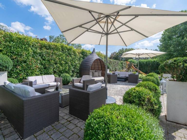 Bed & Breakfast  Frauenkirchen