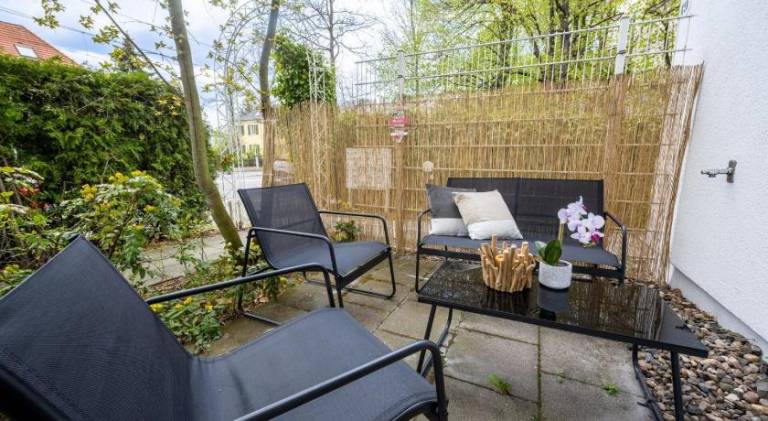 Holiday apartment with patio — photo 3