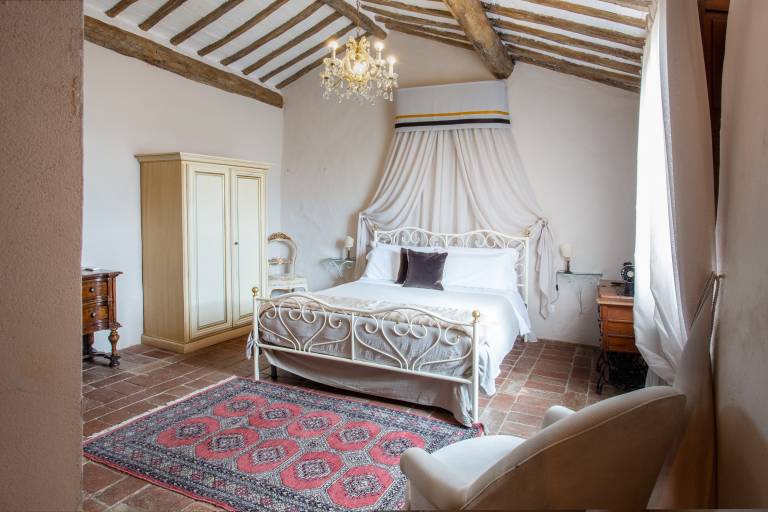 Castello di Tornano: Castle Room — photo 4