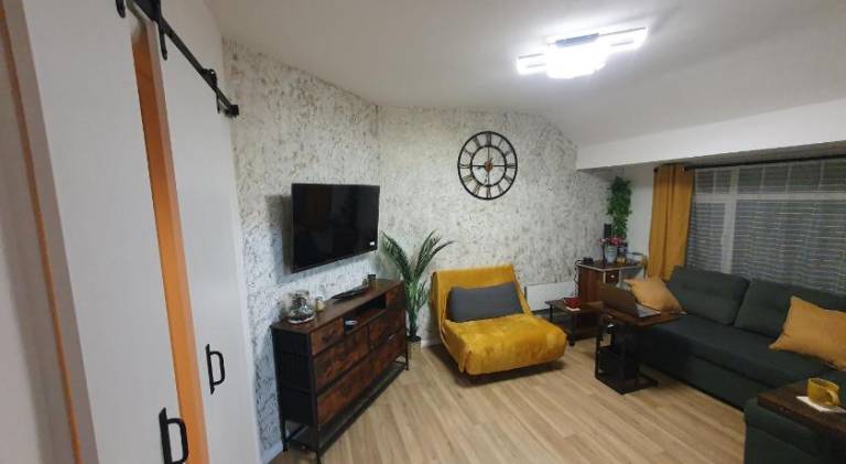Luxury Smart Apartment Slough, Sleeps 5, Garden, Parking, Spa-Style Bathroom — photo 2